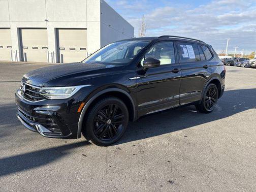 2022 Volkswagen Tiguan 2.0T SE R-Line Black
