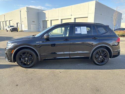 2022 Volkswagen Tiguan 2.0T SE R-Line Black