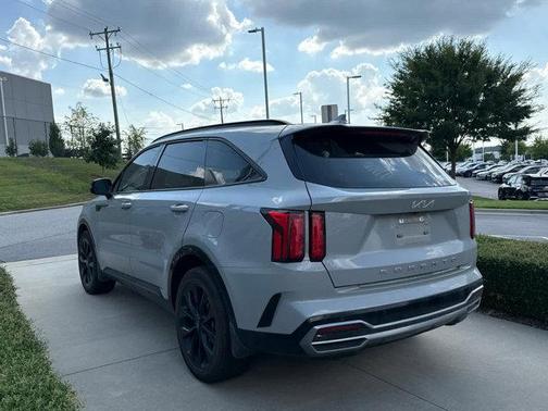 2022 Kia Sorento SX