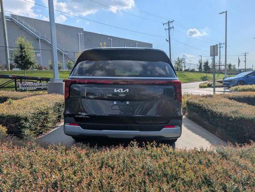2025 Kia Carnival LXS