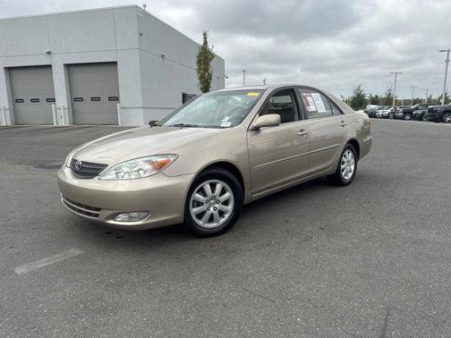 2004 Toyota Camry XLE V6