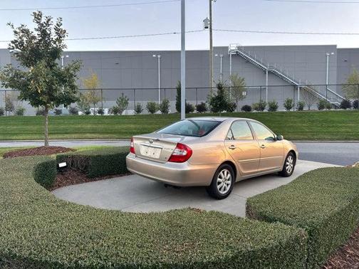 2004 Toyota Camry XLE V6