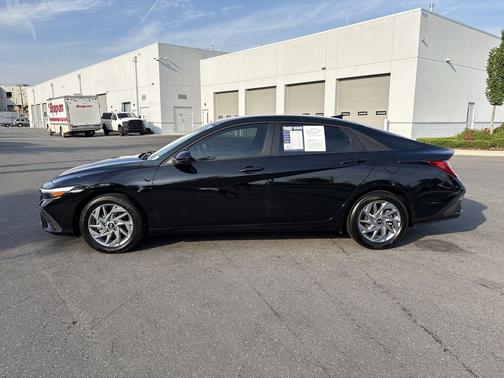 Abyss Black 2025 Hyundai ELANTRA HEV Blue