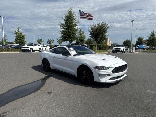 2022 Ford Mustang EcoBoost