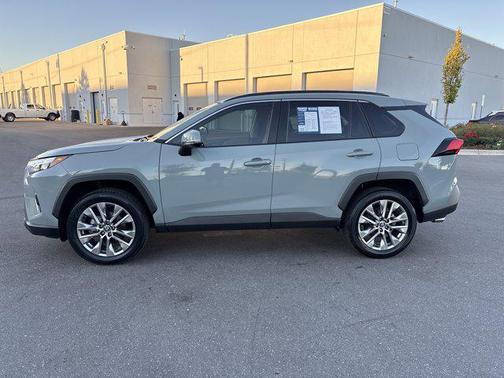 2023 Toyota RAV4 XLE Premium