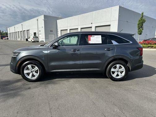 2022 Kia Sorento LX