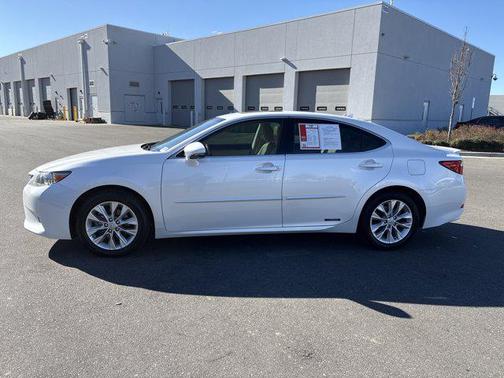 2013 Lexus ES 300h Base