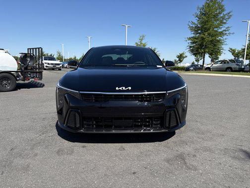 Aurora Black Pearl 2025 Kia K4 GT-Line