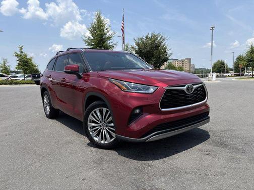 2023 Toyota Highlander Platinum