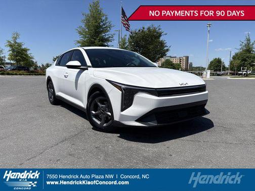 Snow White Pearl 2025 Kia K4 LXS