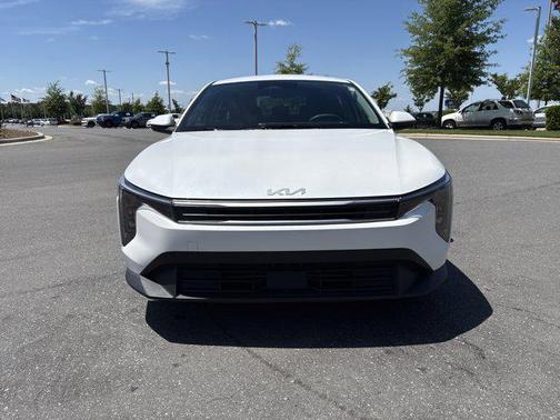 Snow White Pearl 2025 Kia K4 LXS