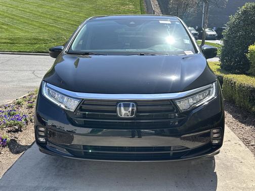 Crystal Black Pearl 2023 Honda Odyssey EX-L