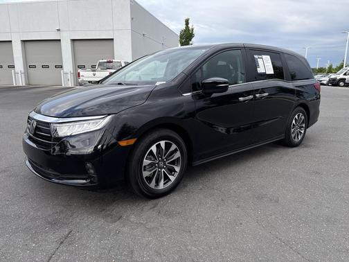 Crystal Black Pearl 2023 Honda Odyssey EX-L