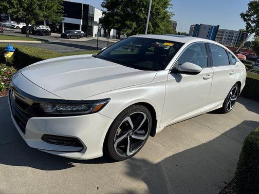 Platinum White Pearl 2018 Honda Accord Sport 2.0T