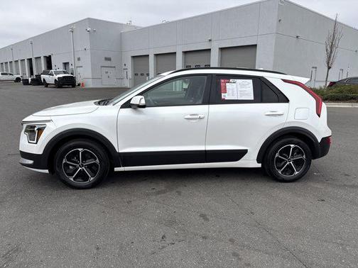 2023 Kia Niro EX