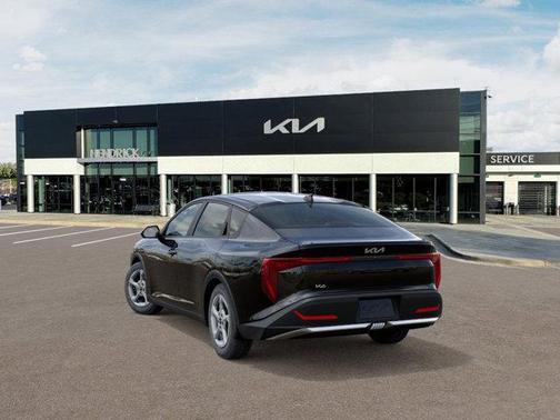 2025 Kia K4 LXS