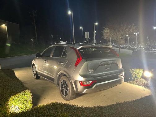 2025 Kia Niro LX