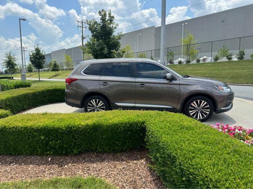2020 Mitsubishi Outlander SEL