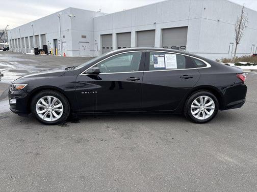 2022 Chevrolet Malibu FWD LT