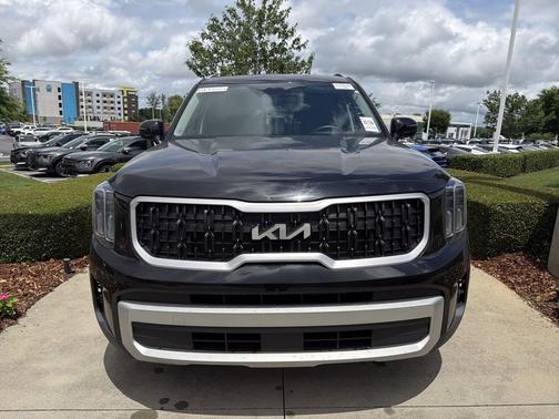 Ebony Black 2024 Kia Telluride EX