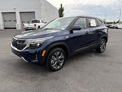 Dark Ocean Blue 2026 Kia Seltos LX