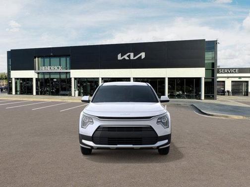 Snow White Pearl 2026 Kia Niro LX