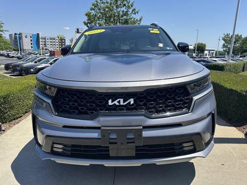 Everlasting Silver 2023 Kia Sorento SX
