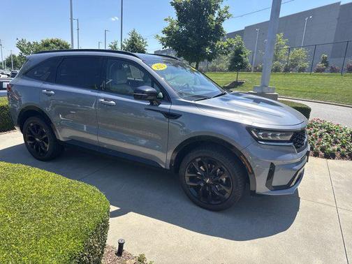 Everlasting Silver 2023 Kia Sorento SX