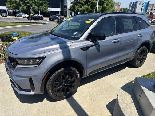 Everlasting Silver 2023 Kia Sorento SX