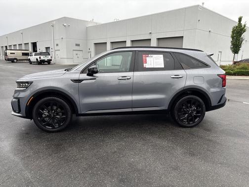 Everlasting Silver 2023 Kia Sorento SX