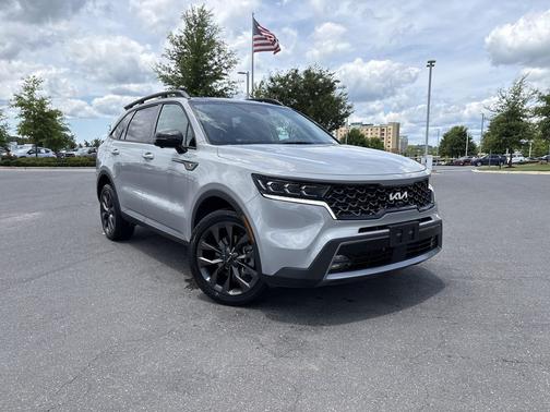 Wolf Gray 2022 Kia Sorento SX
