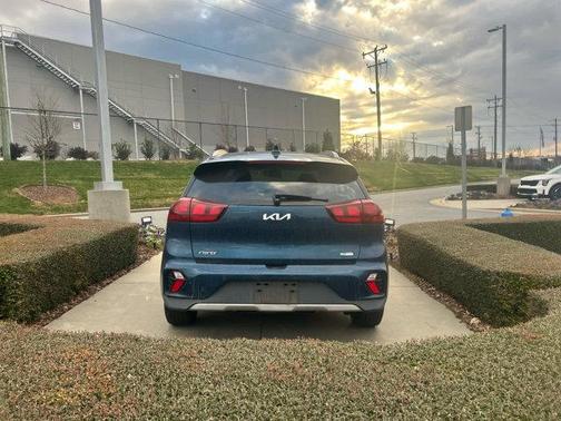 2022 Kia Niro LXS