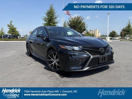 2024 Toyota Camry SE
