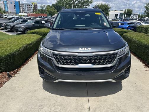 Gravity Gray 2022 Kia Seltos Nightfall Edition