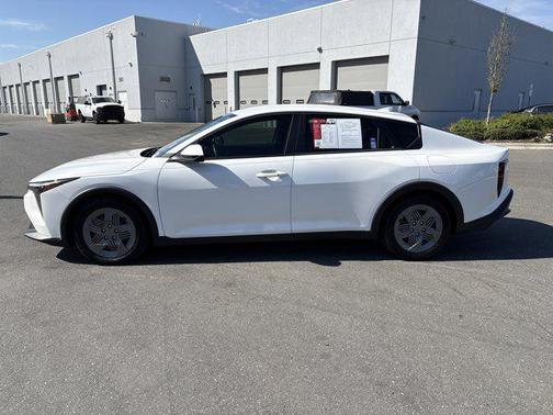 Snow White Pearl 2025 Kia K4 LX