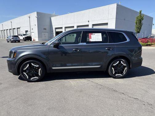 Gravity Gray 2023 Kia Telluride EX