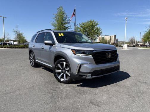 Lunar Silver Metallic 2023 Honda Pilot Touring 8-Passenger