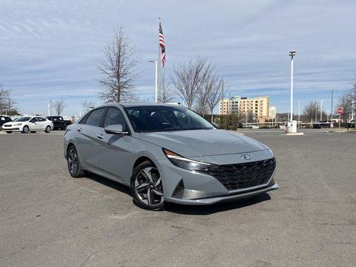 2022 Hyundai ELANTRA HEV Limited