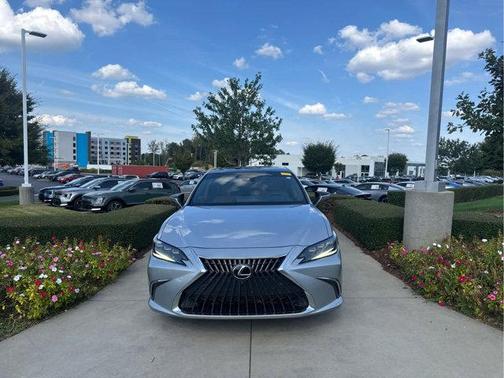 2022 Lexus ES 350 Ultra Luxury