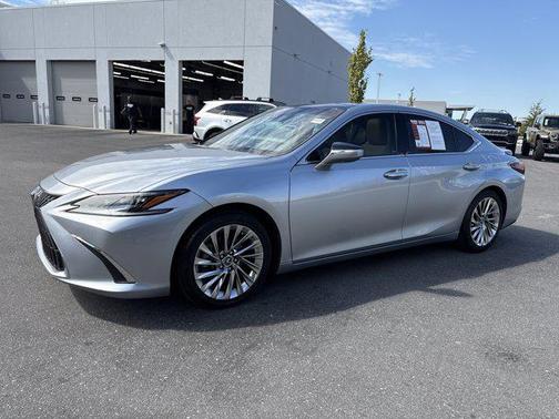 2022 Lexus ES 350 Ultra Luxury