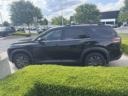 Super Black 2024 Nissan Pathfinder SV 4WD