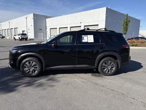 Super Black 2024 Nissan Pathfinder SV 4WD