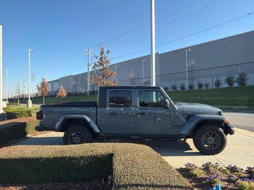 2024 Jeep Gladiator Sport S