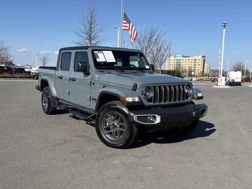 2024 Jeep Gladiator Sport S