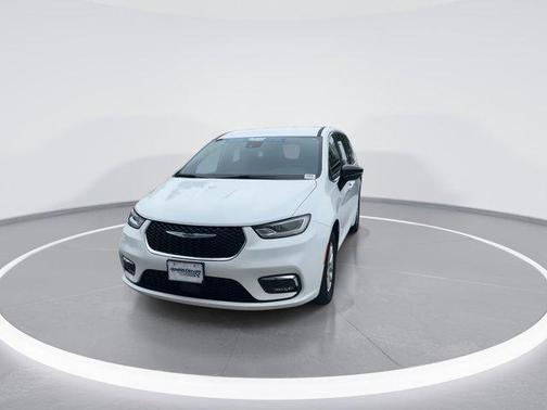 2025 Chrysler Pacifica L