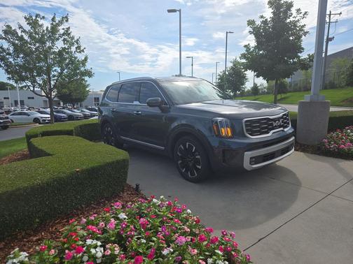 Gravity Gray 2024 Kia Telluride SX Prestige