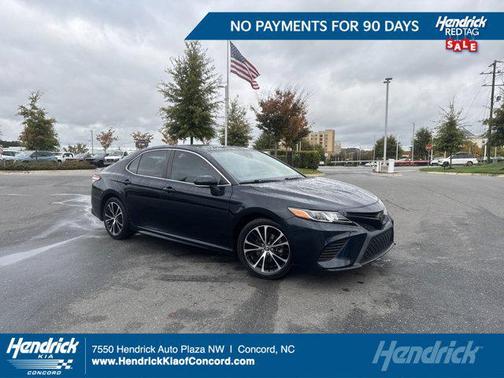 2020 Toyota Camry SE