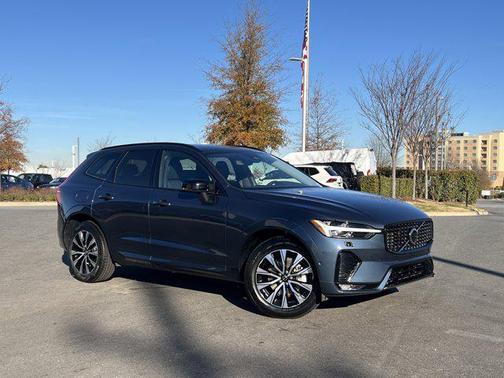 2025 Volvo XC60 B5 Plus