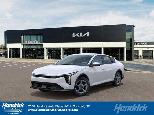 2025 Kia K4 LXS