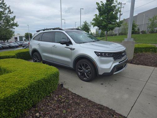 Sparkling Silver 2022 Kia Sorento SX